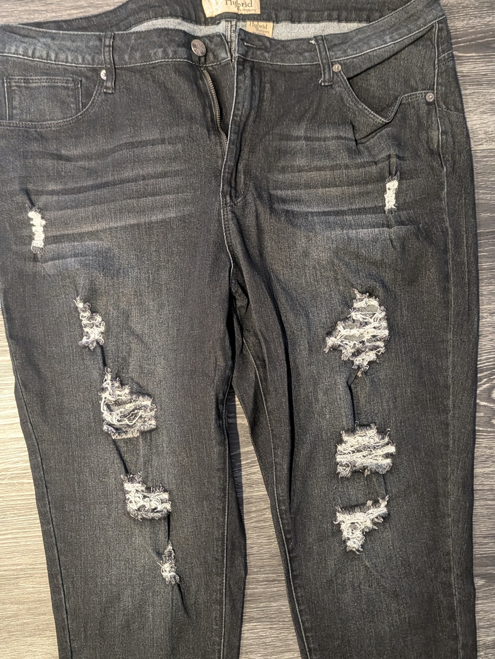 Hybrid & company Women’s Distressed Black Jeans